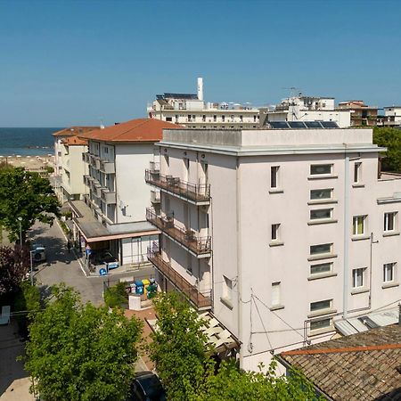 Residence Tre Trilo&Suites Rimini Exteriér fotografie