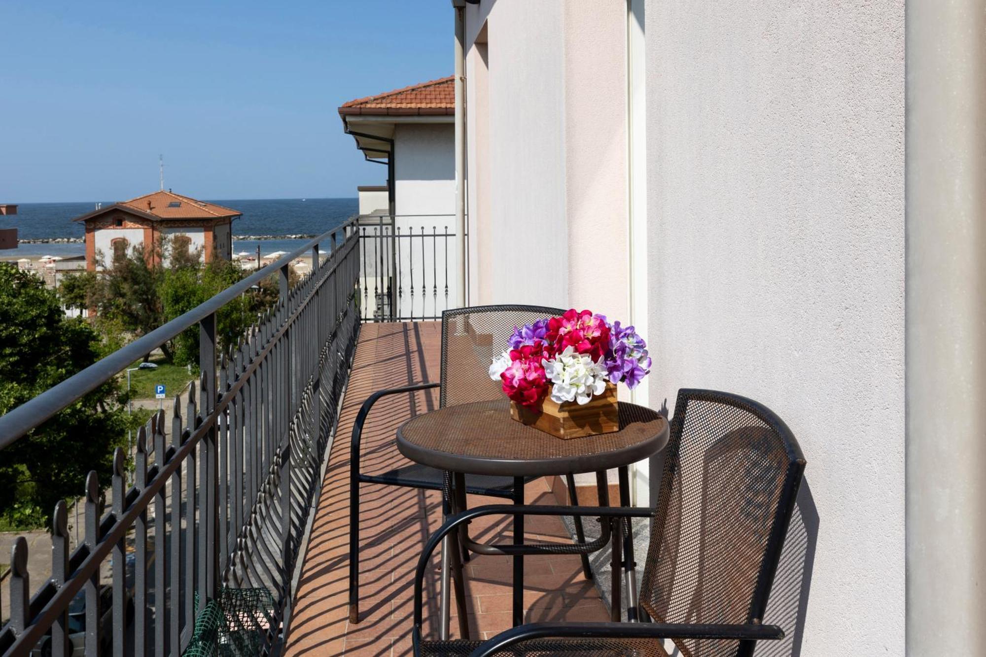 Residence Tre Trilo&Suites Rimini Exteriér fotografie